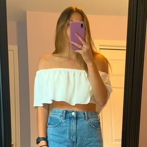 Off the Shoulder Aritzia White Crop Top Size Small